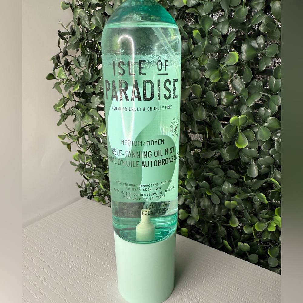 NEW Isle of Paradise Medium Tanning Oil